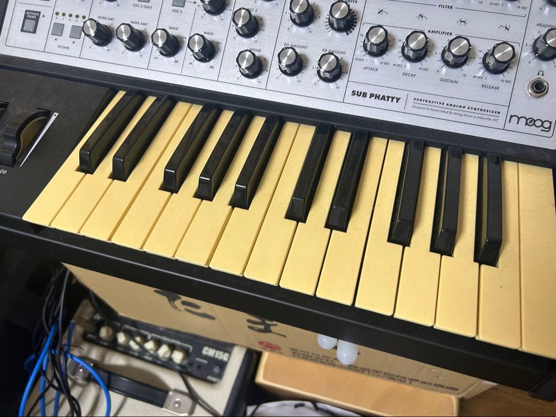 Moog SUB PHATTY アナログシンセサイザー難あり送料込みです。