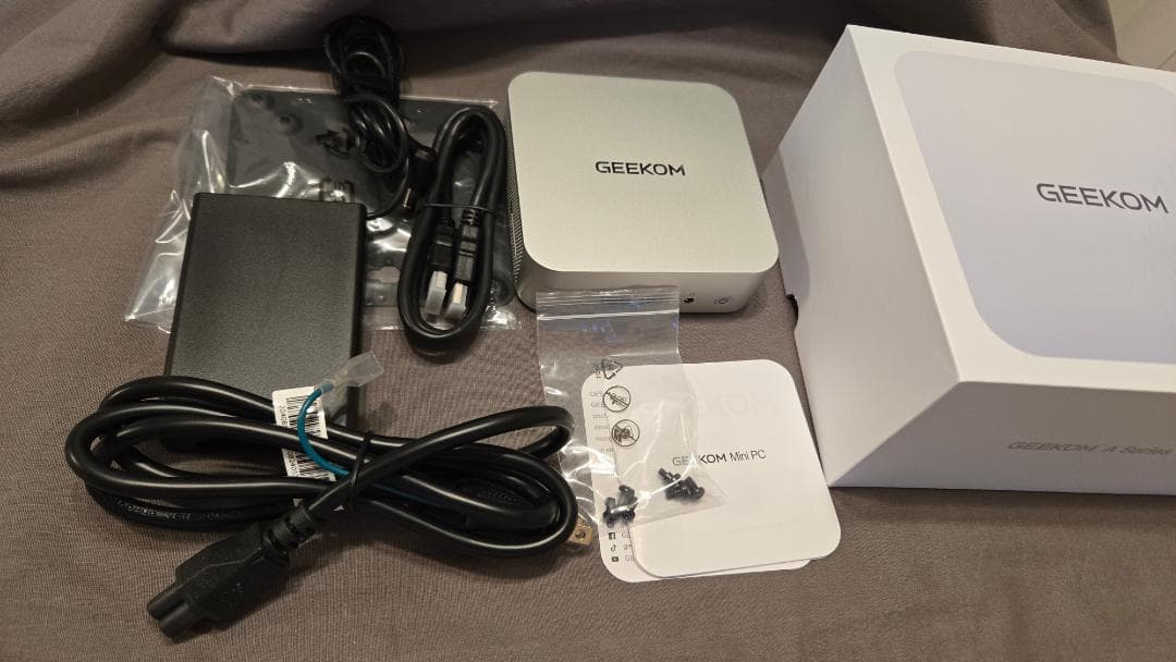 試用のみ「GEEKOM A6」ミニPC Ryzen7 6800H/32+1TB