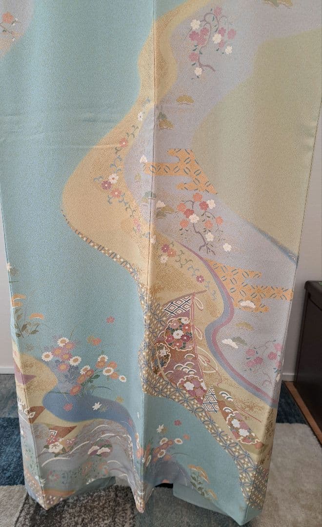 訪問着　総柄　圭雲　落款