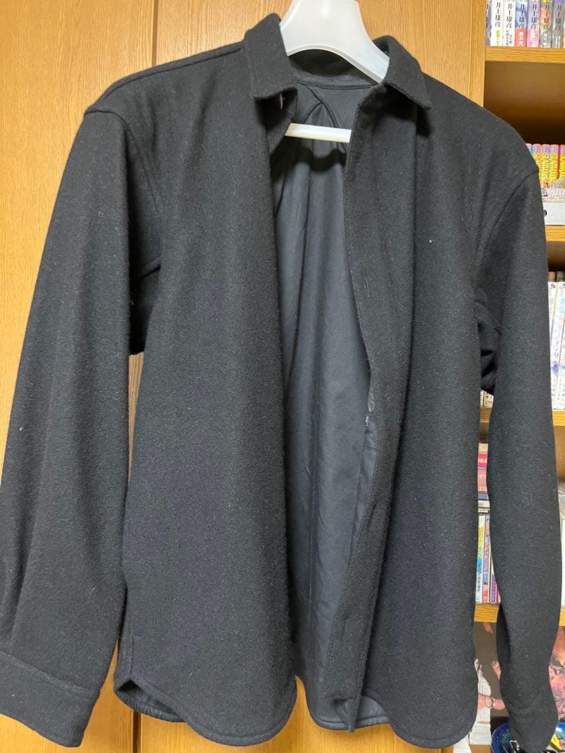 ポスタルコ　フリーアームボタンジャケット 01 ソリッドウール　ブラック