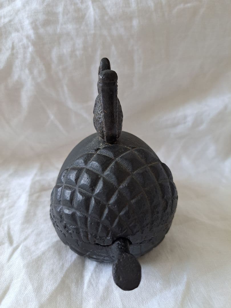 アイアン　リス　ドングリ