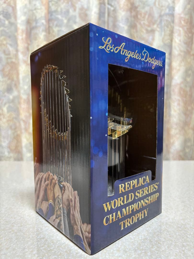 ロサンゼルス・ドジャース ワールドシリーズトロフィー レプリカ 2024