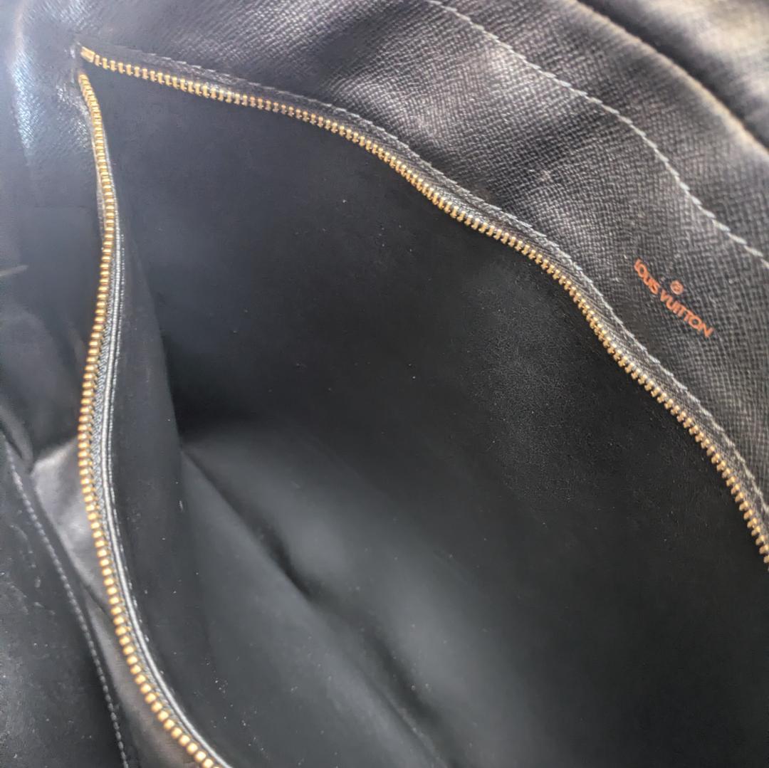 極美品 ベタ無 ルイヴィトン エピ ポルトドキュマンヴォワヤージュ M54472