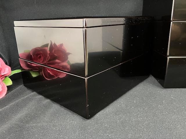 ☆美品　漆器　輪島塗重箱　黒内朱5段七五重　伝統工芸　ディスプレイ柴垣製