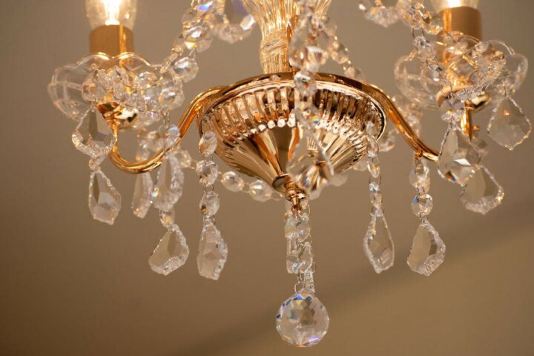 アスフォークリスタル使用　3灯シャンデリア クラリーチェ