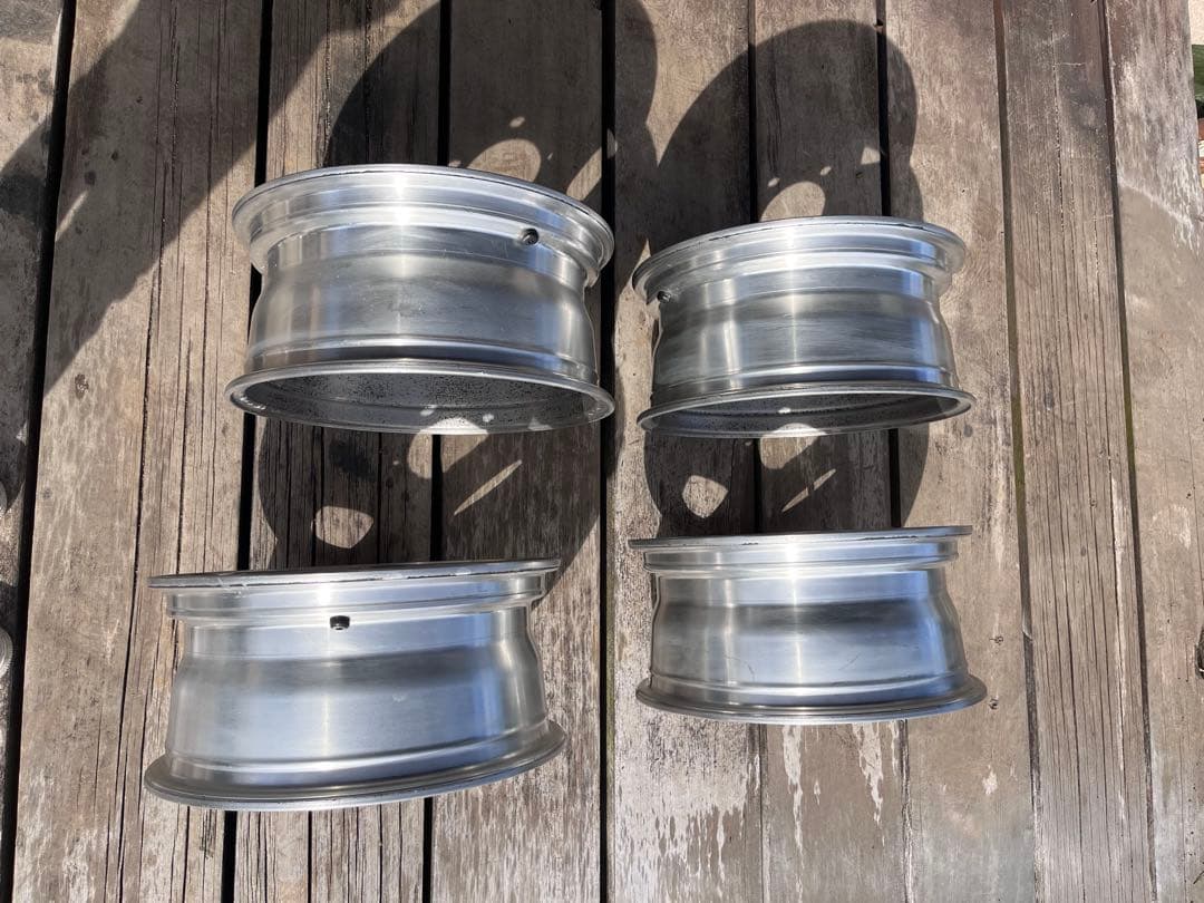 【とも】【2個口】ランクル70 純正アルミホイール