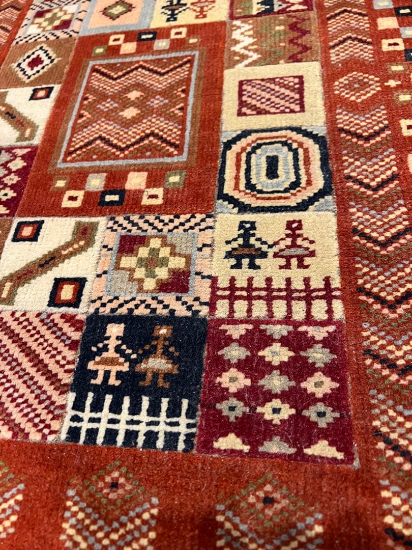 【マルコ】手織りトルコ絨毯ラグ／現地購入／遊牧民柄キリムカーペット