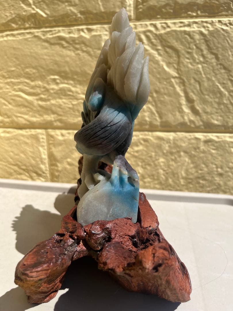 天然石　トロレアイト　カービング鷹　オーダー台座付き　大きな彫刻No.891