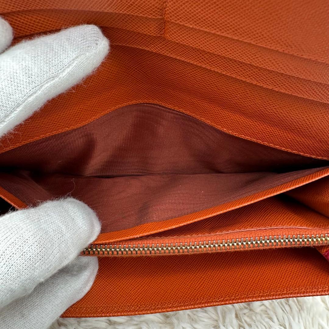 ✨美品✨プラダ　長財布　メタルロゴ　バイカラー　サフィアーノレザー　赤　オレンジ