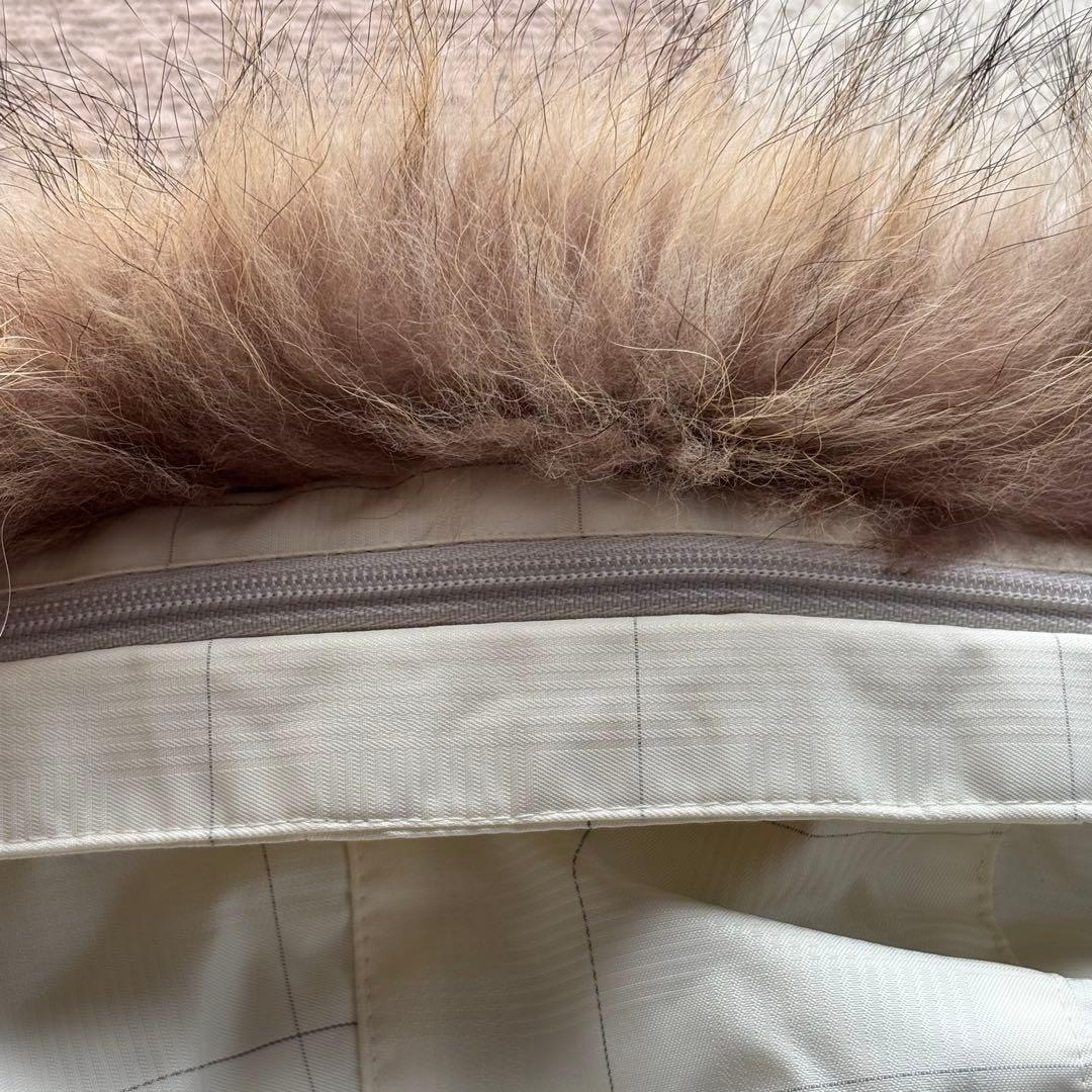 スノーウィ　PHENIXホワイトジャケットとライトページュのパンツセット