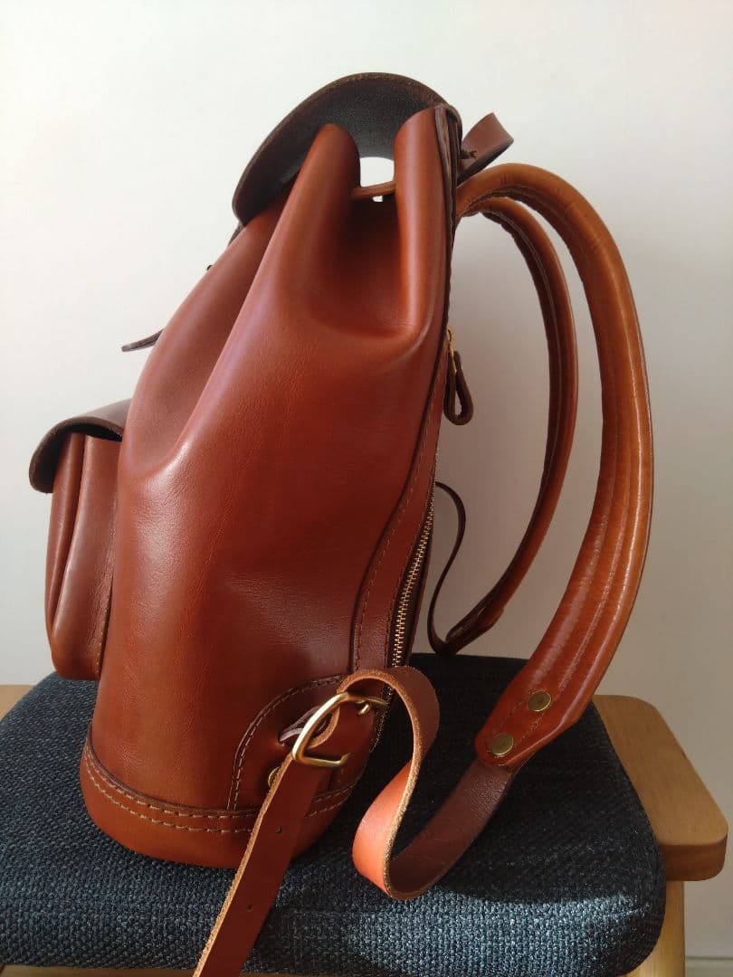 ヘルツ スタンダードなリュック М チョコ HERZ