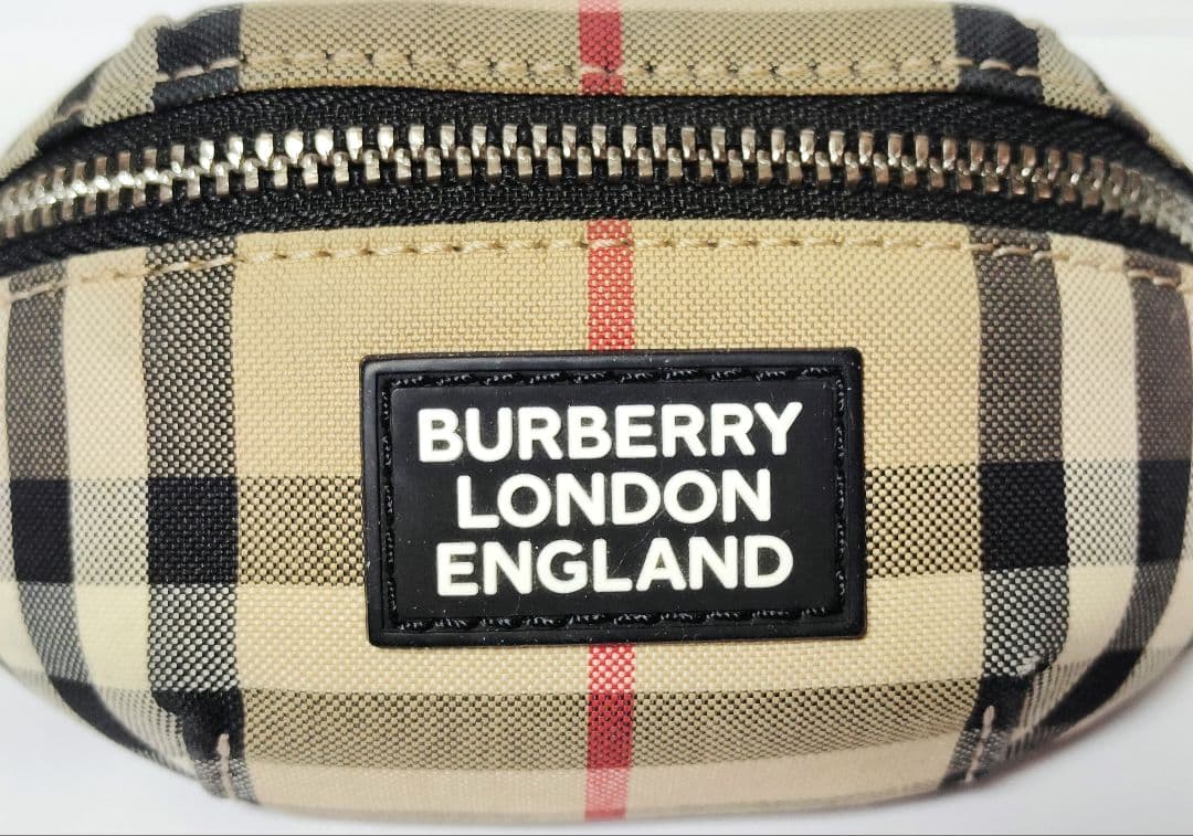 バーバリー ノバチェック ミニポーチ バッグチャーム キーリング