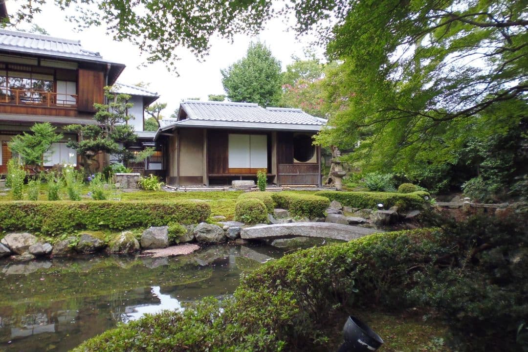 パナソニックのコンパクトデジカメ　LUMIX DMC-XS1