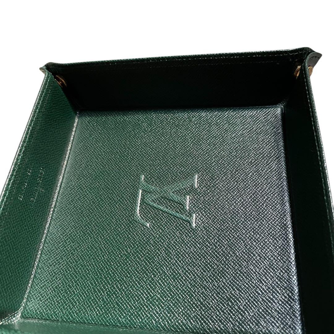 LOUIS VUITTON ルイヴィトン 小物入れ アクセサリーケース タイガ