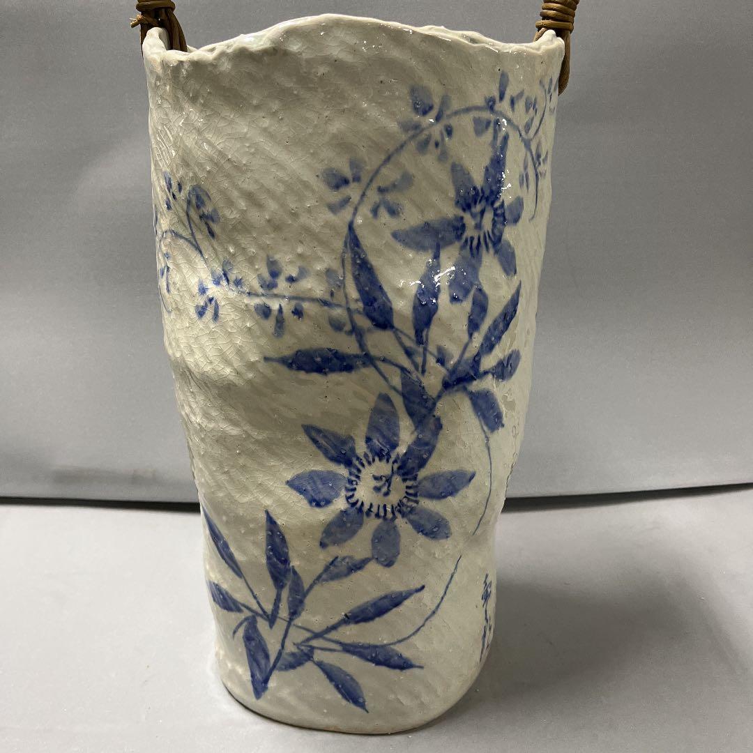 信楽焼つる付き傘立て  壷久郎窯作 高さ４５cm（陶器本体のみでつるは含まない）