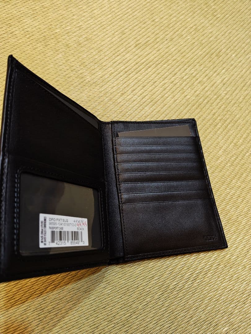 TUMIパスポートケース バリスティックナイロン/革