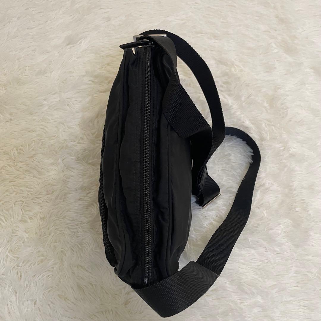 美品 PRADA ショルダーバッグ カメラバッグ ナイロン レザー 三角ロゴ