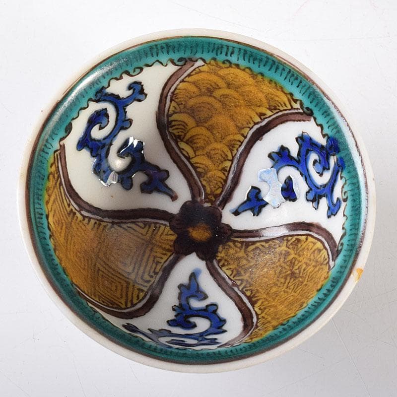 九谷焼　青手九谷　二代徳田八十吉造　絵変　酒盃　ぐい呑 ２客　共箱　C　7120