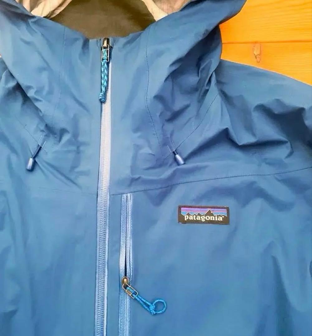patagonia シェルジャケット　ブルー　M
