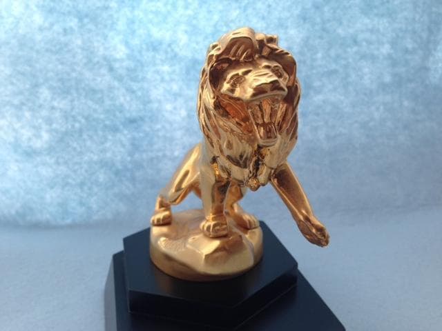 プジョー カーマスコット ベルフォールのライオン 22金 希少