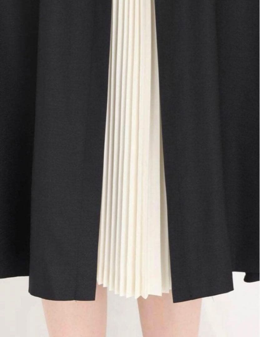 ★お値下げ中☆【新品】STRAWBERRY-FIELDS ブラック ワンピース