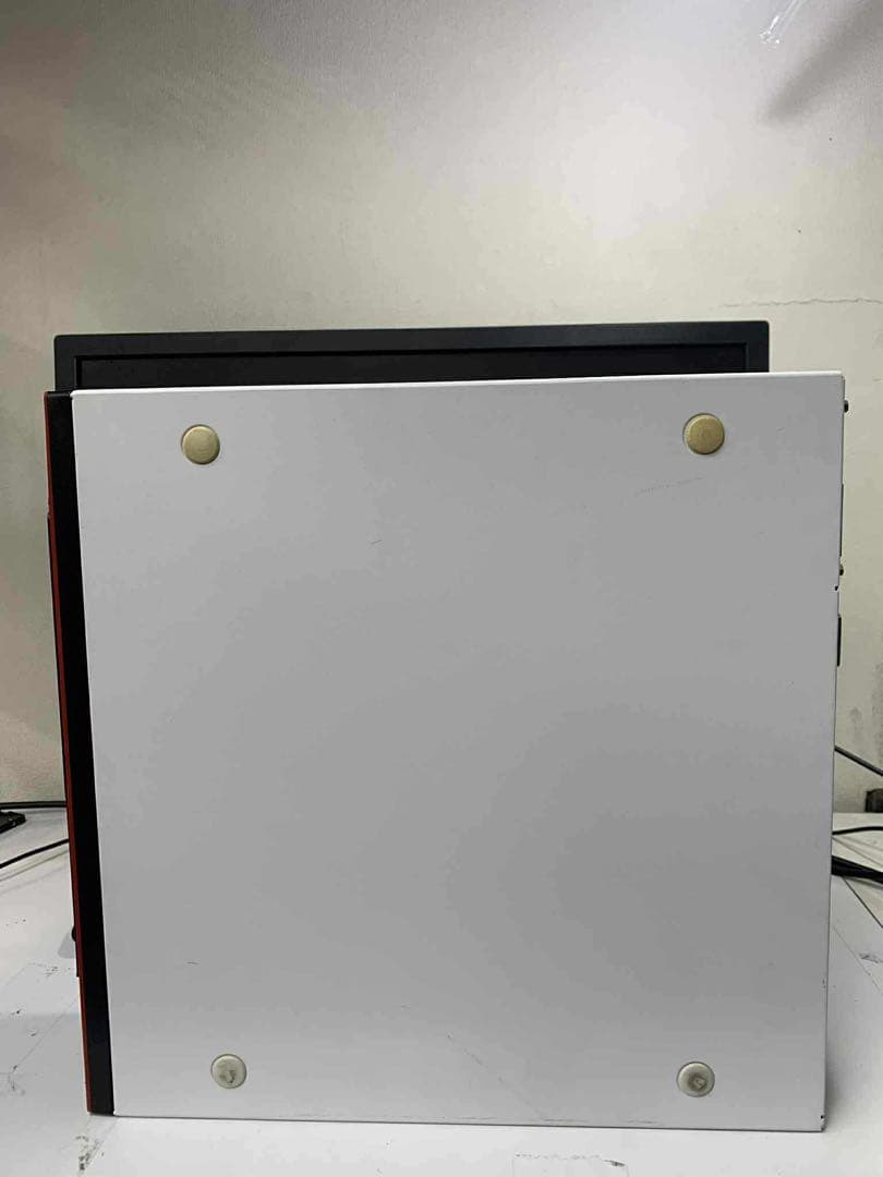 Windowsデスクトップ #855 FUJITSU ESPRIMO D588/TX i3-8100 8GB