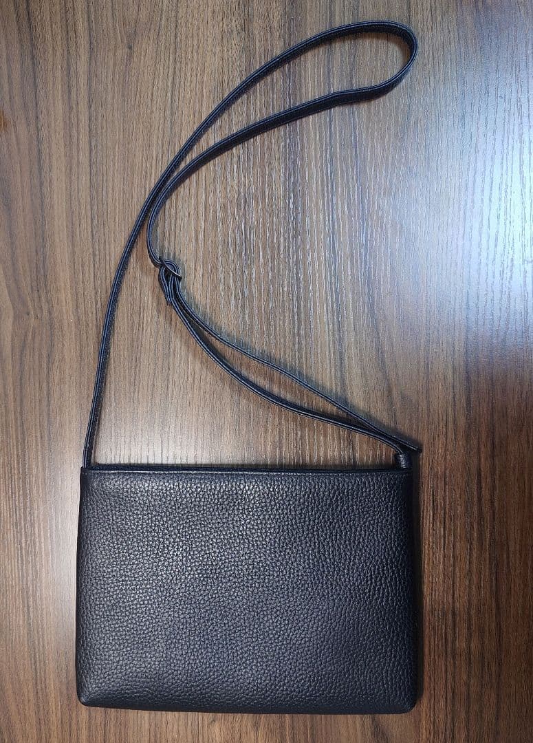 【りふさん専用】HushTug サコッシュ ショルダーバッグ 本革 レザー 黒