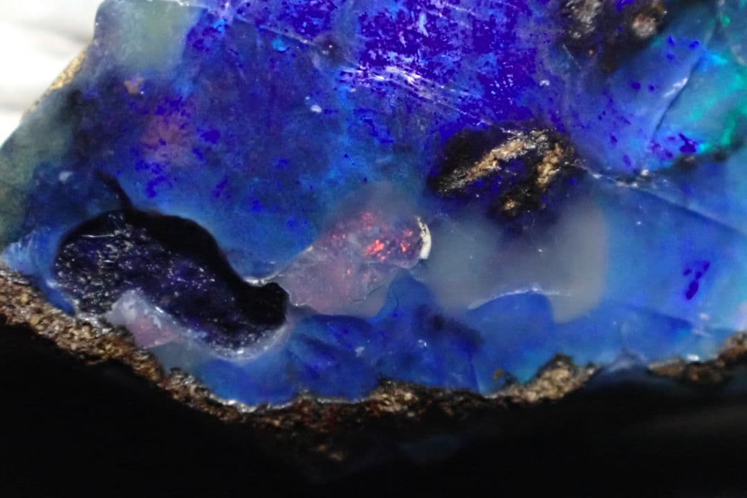 ボルダーオパール　オーストラリア　原石　③　送料無料