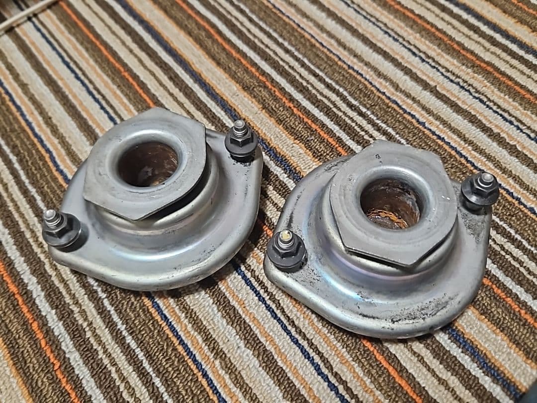 L235S エッセ カヤバ New SRスペシャル 1台分 ショックアブソーバー