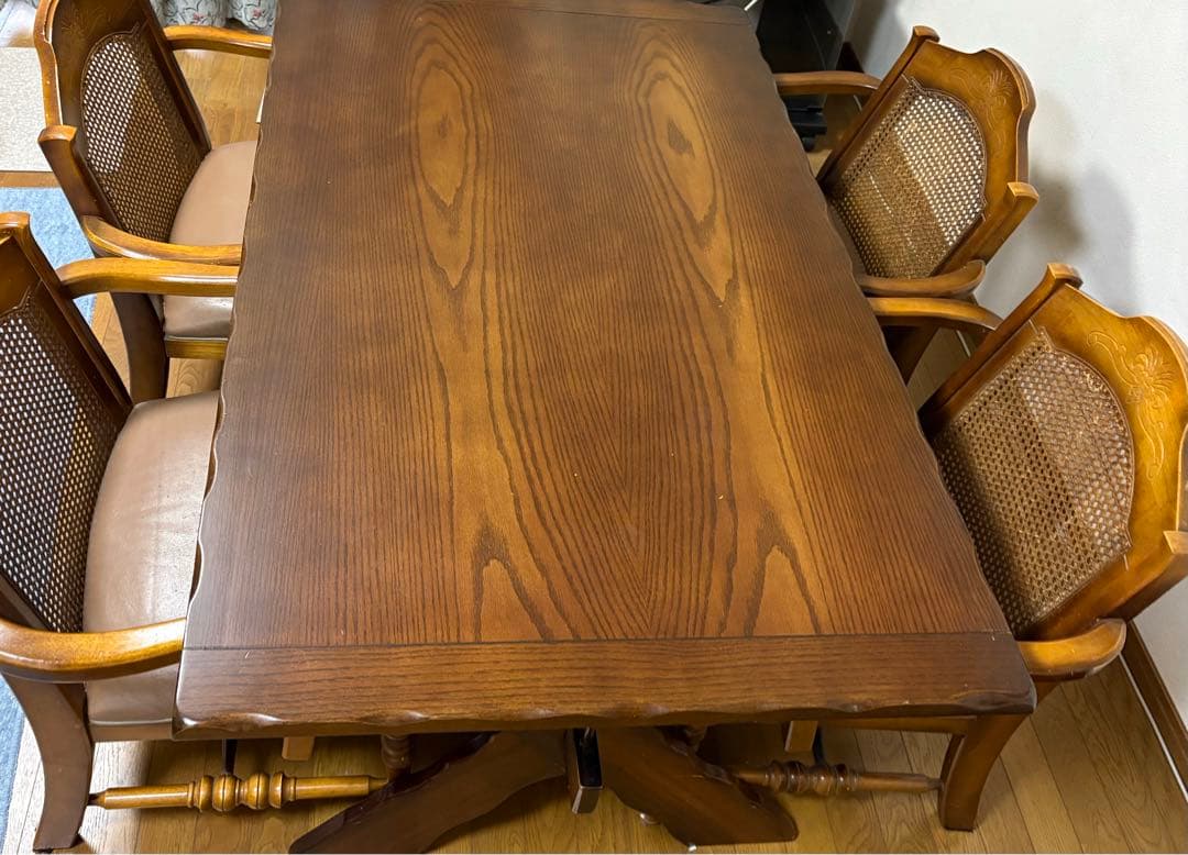 埼玉引取　美品　良品　ダイニングテーブル イス4脚セット