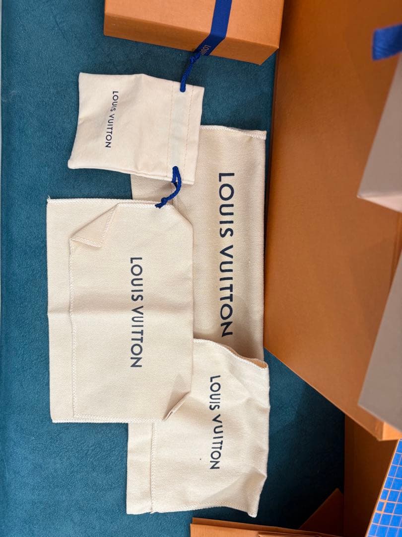 ヴィトン　空箱　紙袋