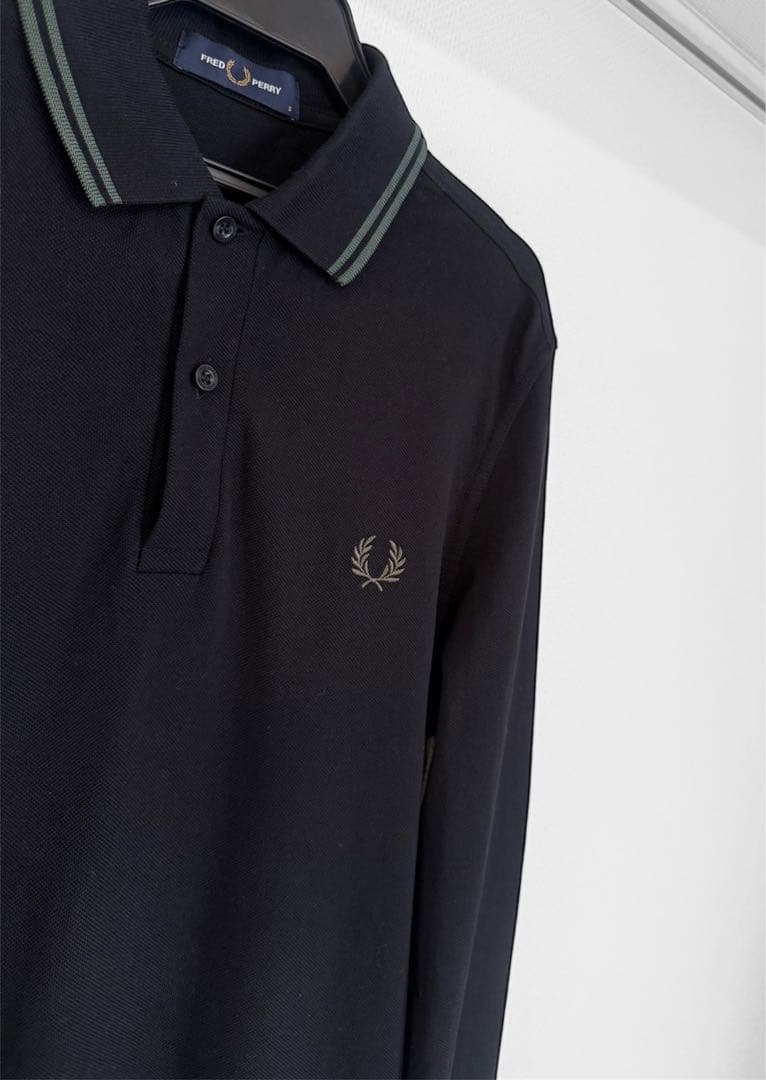 極美品　FRED PERRY 現行モデル　長袖ポロシャツ　ブラック　定価約2万円