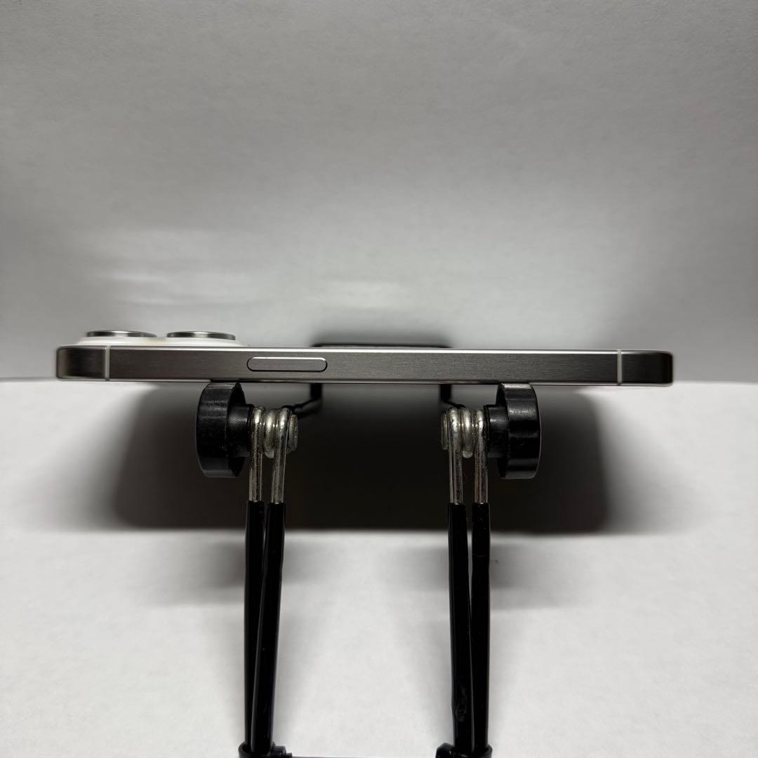 【美品】iPhone 15Pro 256GB SiMフリー