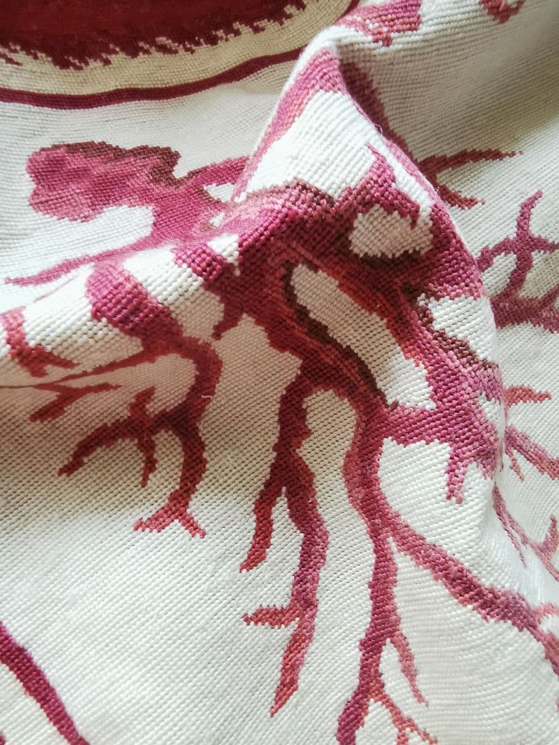 アンティークフランス コーラル 赤珊瑚オービュッソン織タッセル付クッションカバー