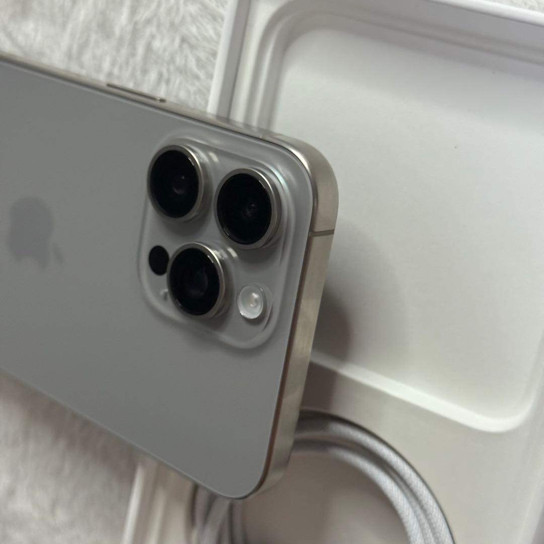 Apple iPhone 15 Pro Max 1TB チタニウム SIMフリー