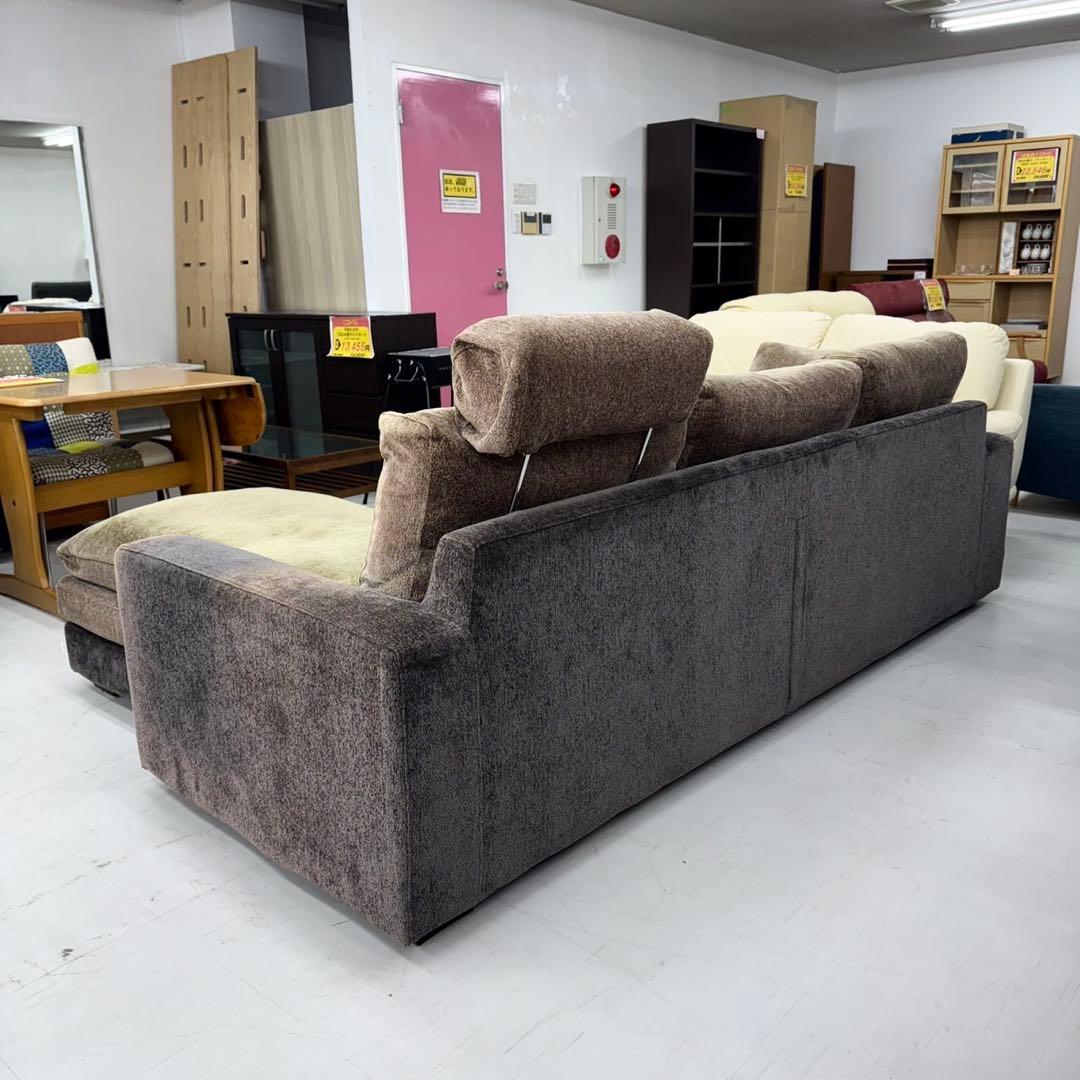 【お買い得‼️】定価数十万♪ フツーラ 237cm幅3人掛けカウチソファ