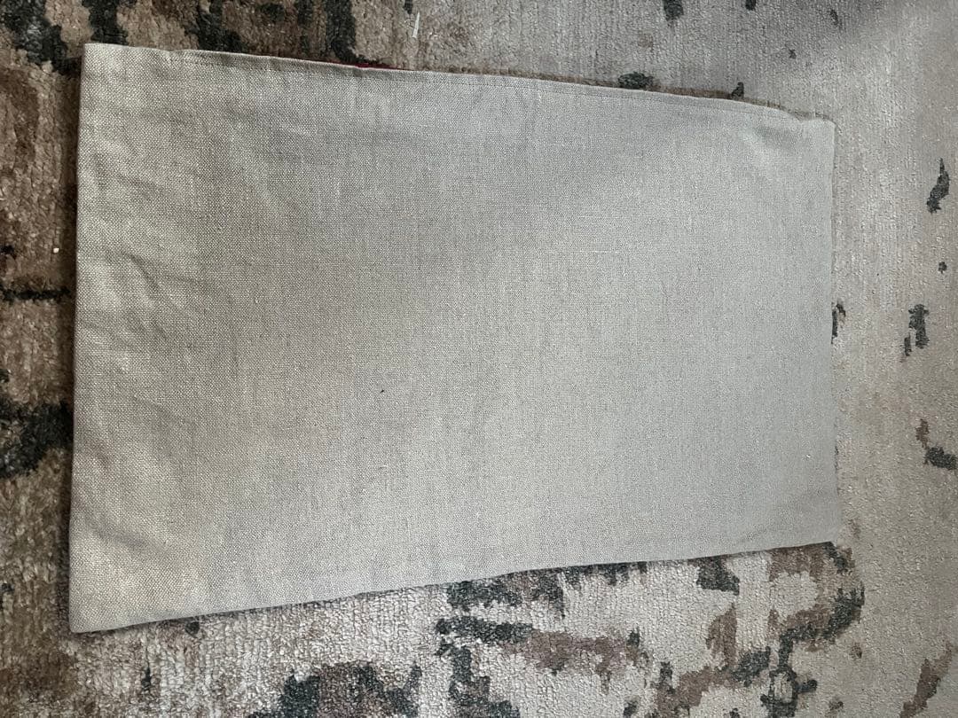 コンランショップ購入 リネン 刺繍 クッション&刺繍クッションカバー2枚セット