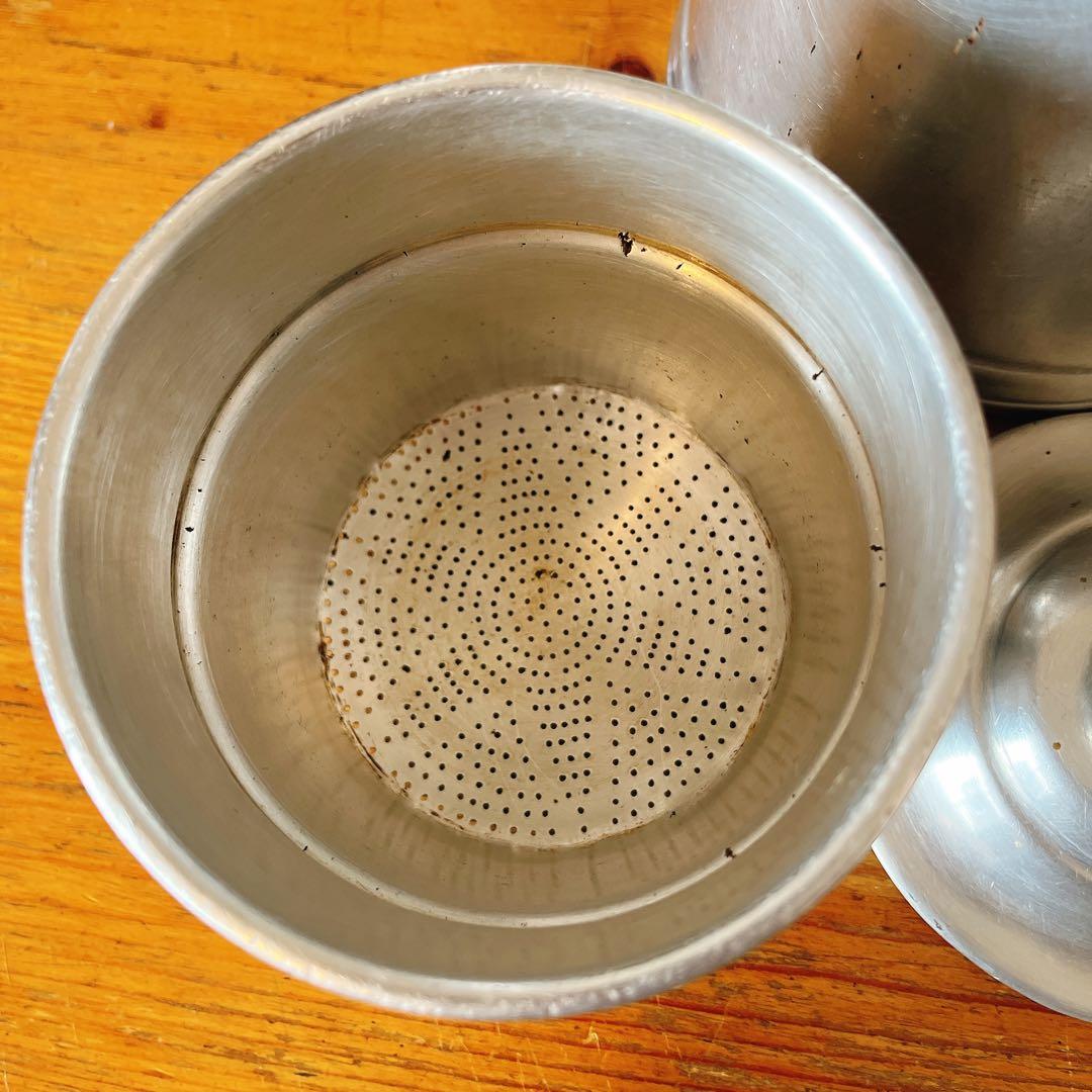 木の取手が可愛いアルミのティーポット