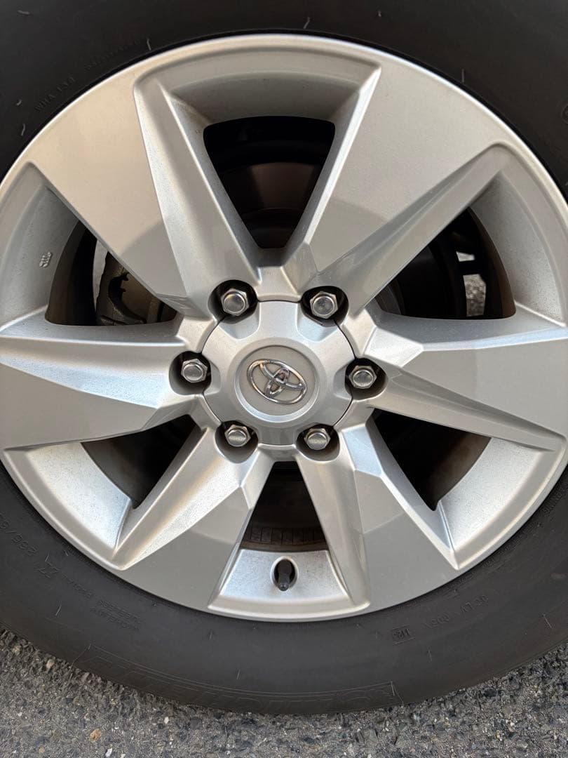 S*n様 ランドクルーザープラド150 純正ホイールとタイヤ 5本