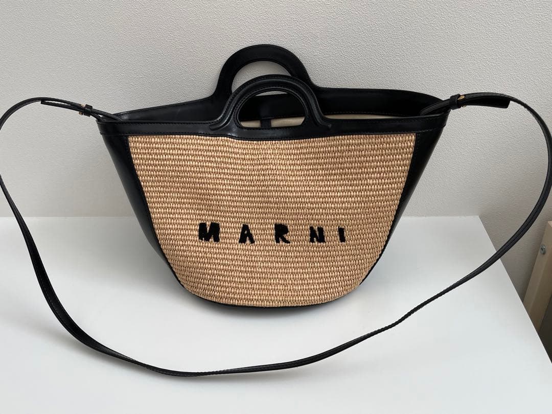 未使用に近い　MARNI マルニ　TROPICALIA BAG SMALL