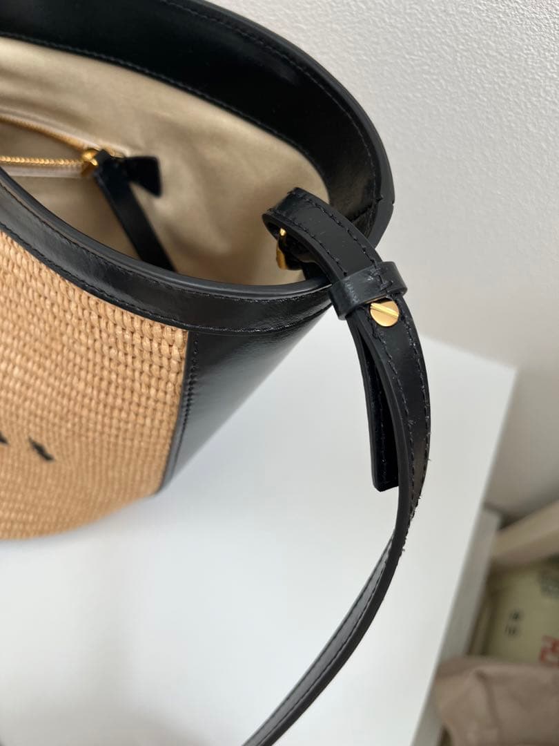 未使用に近い　MARNI マルニ　TROPICALIA BAG SMALL