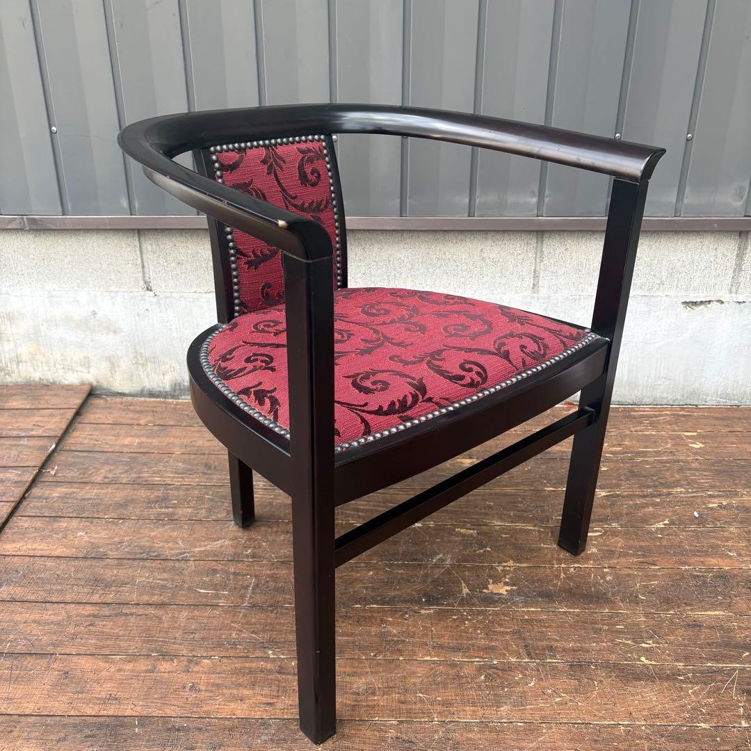 ① 森繁 アームチェア 椅子 高級家具 アンティーク 猫脚 赤系 ファブリック