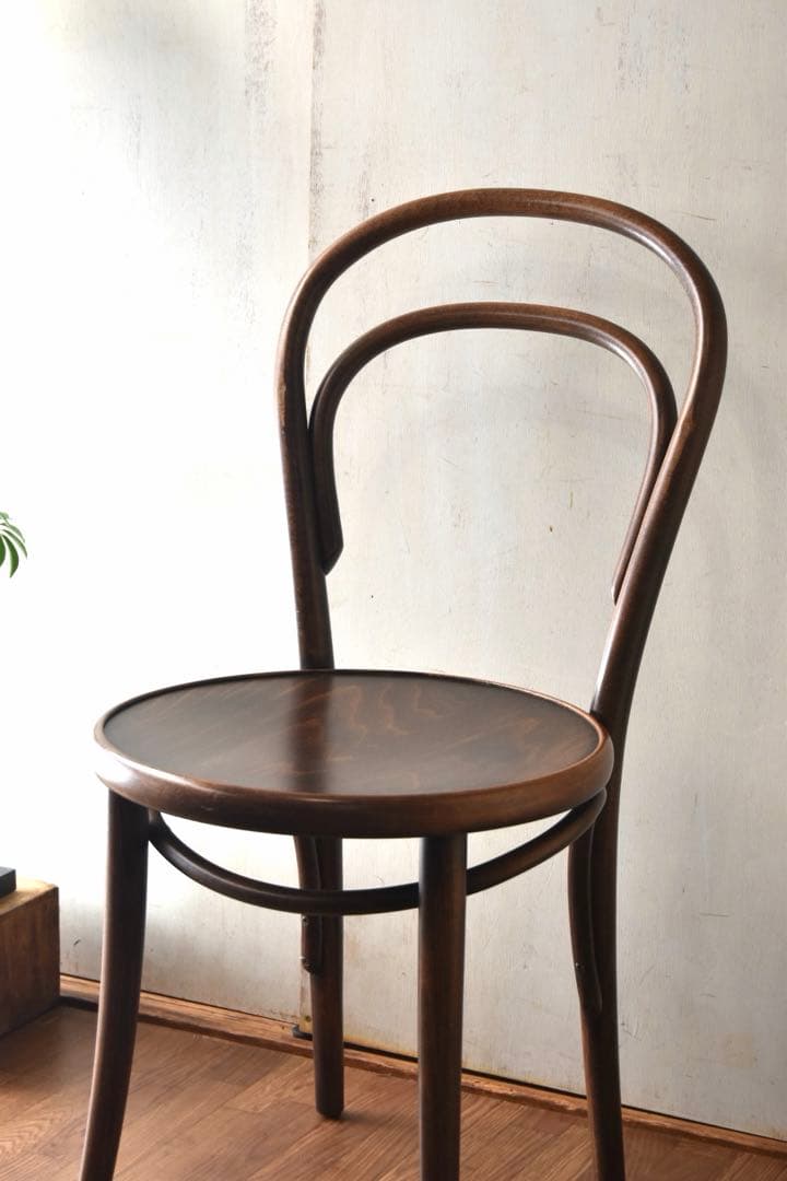 TON Bentwood chair ①
