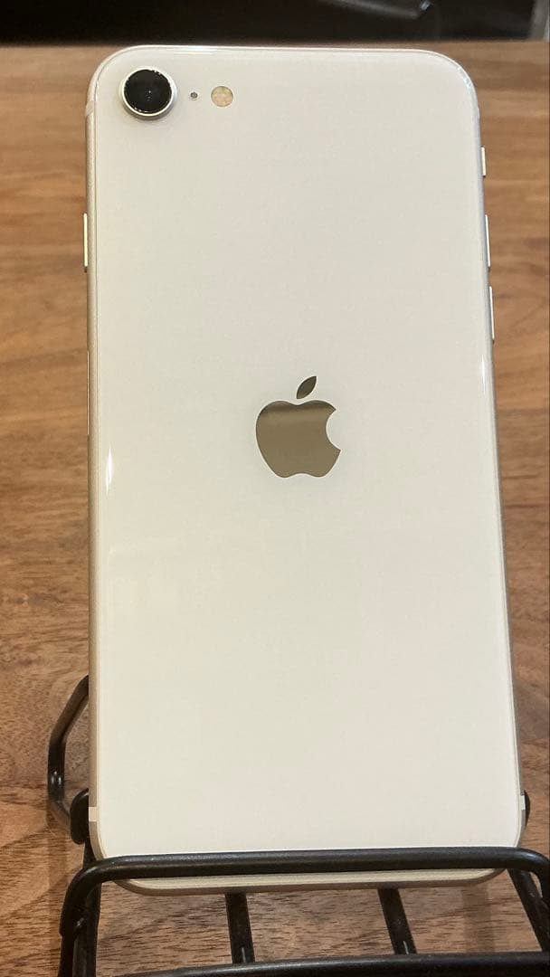 Apple iPhone SE (第3世代) 256GB スターライト