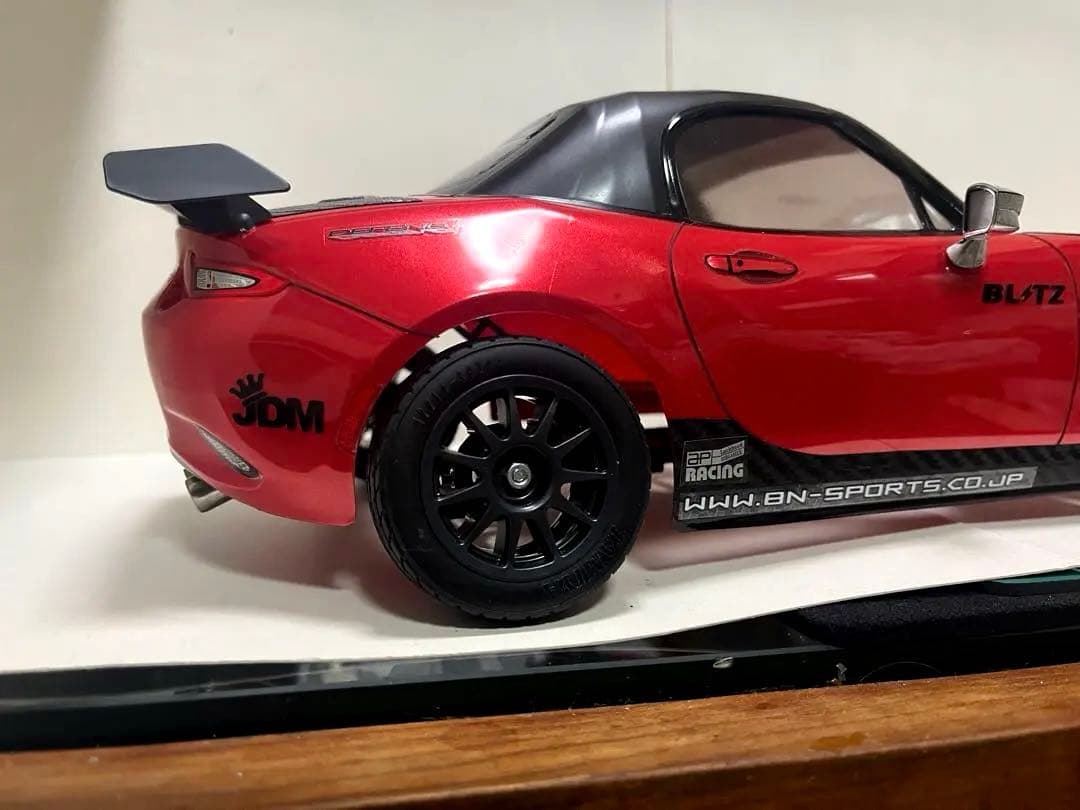 ラジコン 1/10 タミヤXB マツダ ロードスター レッドボディとタイヤセット