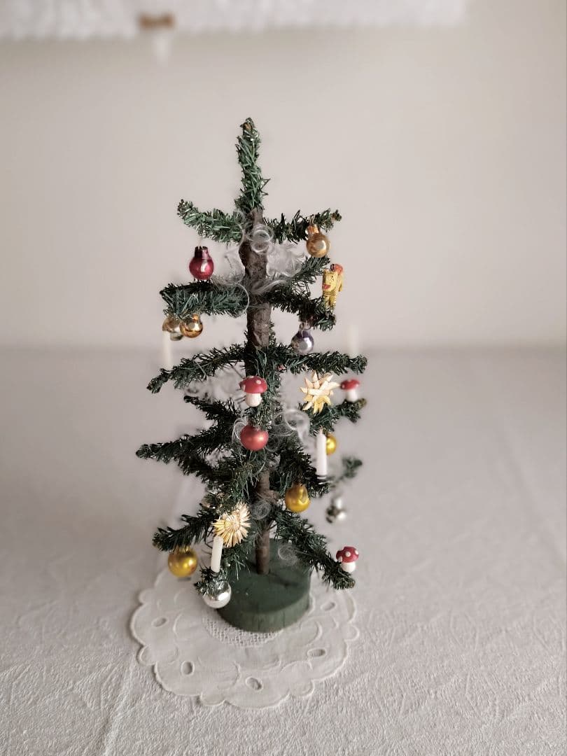 * antique ❀ キュートなオーナメント達と 本物のキャンドル * ツリー