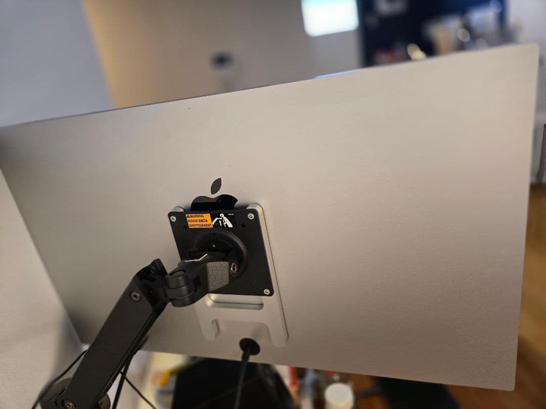 Apple Studio Display 標準ガラス VESAマウントアダプタ