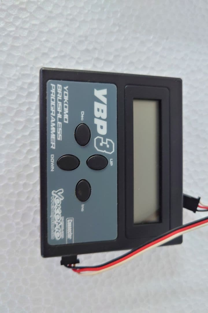 ラジコンカー 「ドリフト用 二輪駆動」 ジャンク品の出品です。