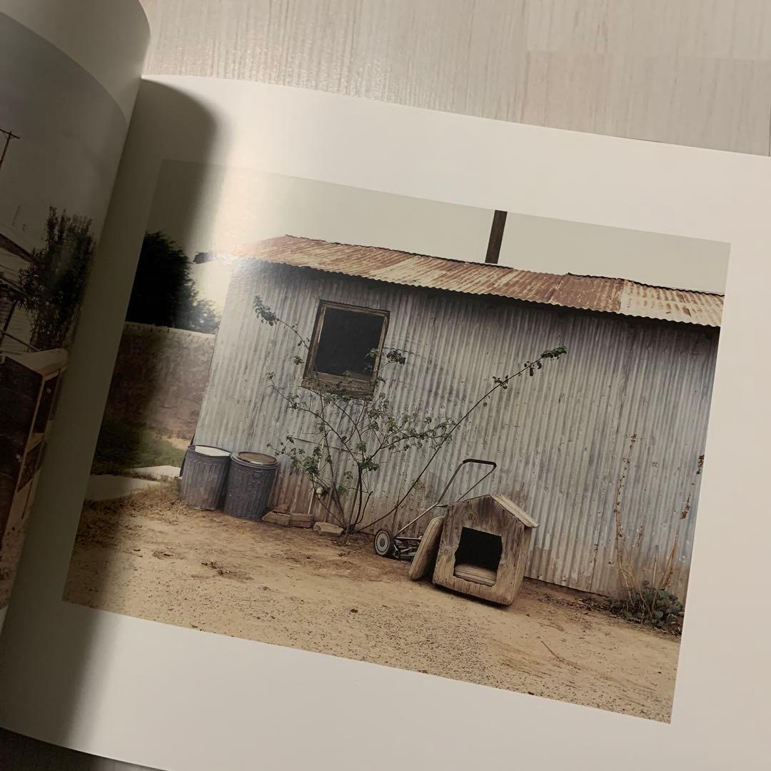 アンドリュー・フェルプスによる写真集『HIGLEY』