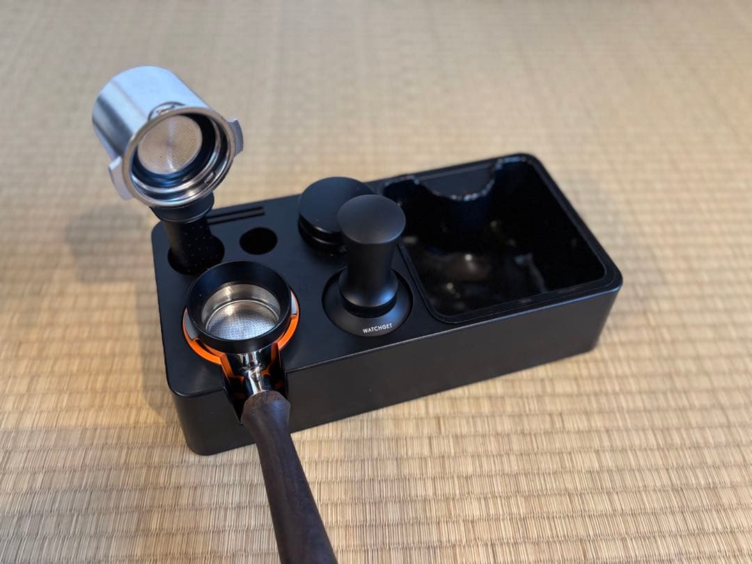 DeLonghi エスプレッソマシン コーヒーグラインダセット　ラテアート